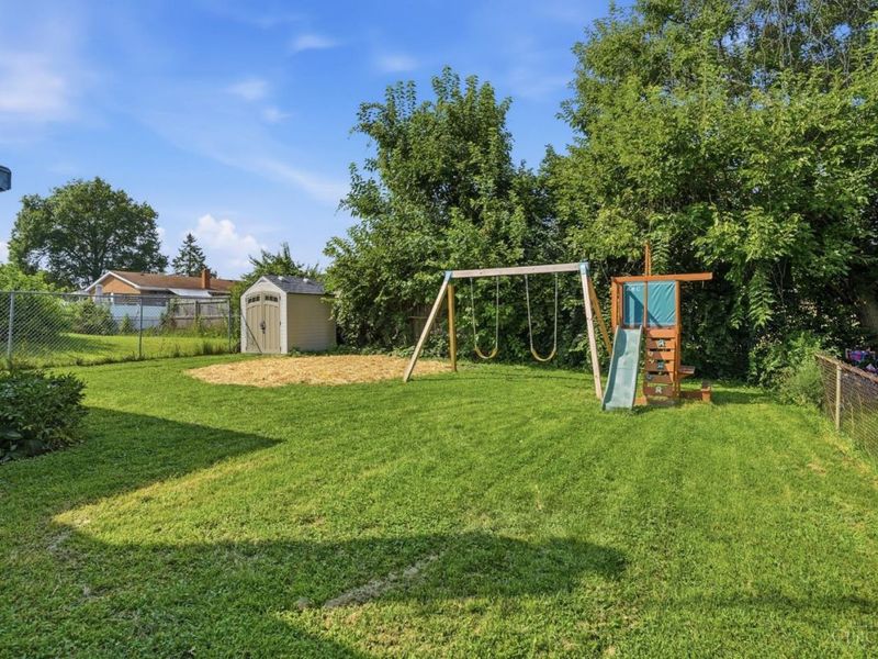 5717 Glow Court, Cincinnati, OH 45238 Photo 32