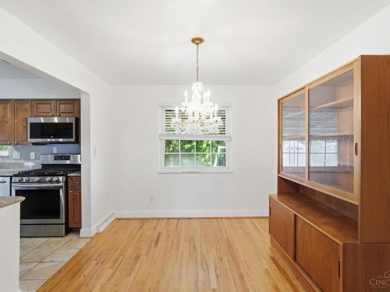 5717 Glow Court, Cincinnati, OH 45238 Photo 8