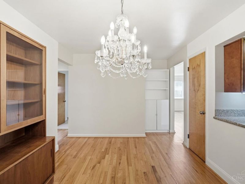 5717 Glow Court, Cincinnati, OH 45238 Photo 9