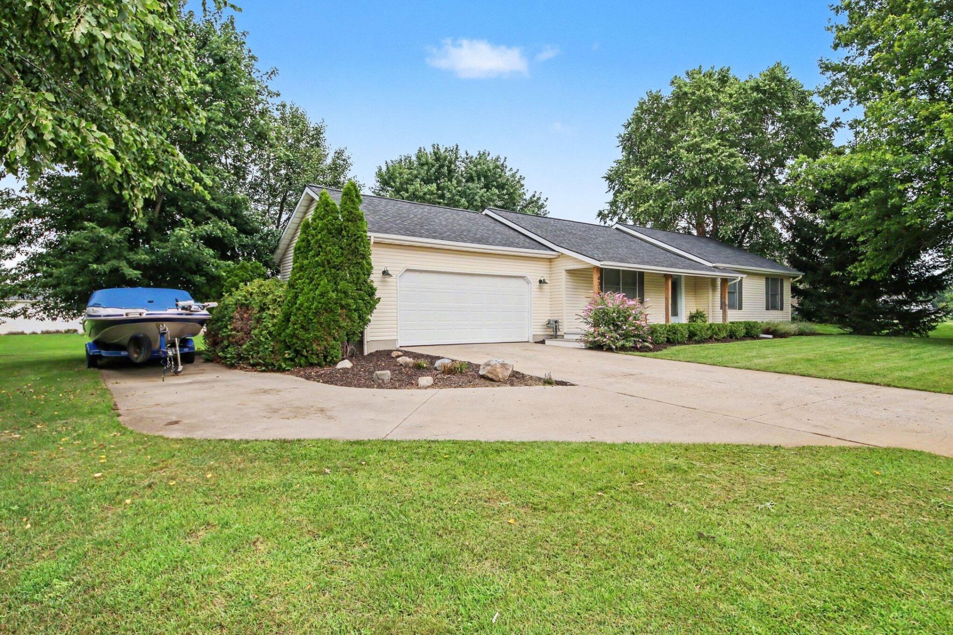 4318 Saturn Drive, Dorr, MI 49323 Main Photo