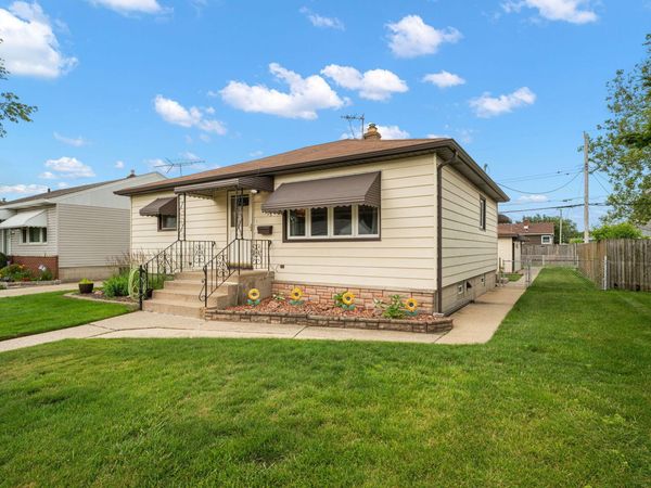 7525 Maryland Avenue , Hammond, IN 46323