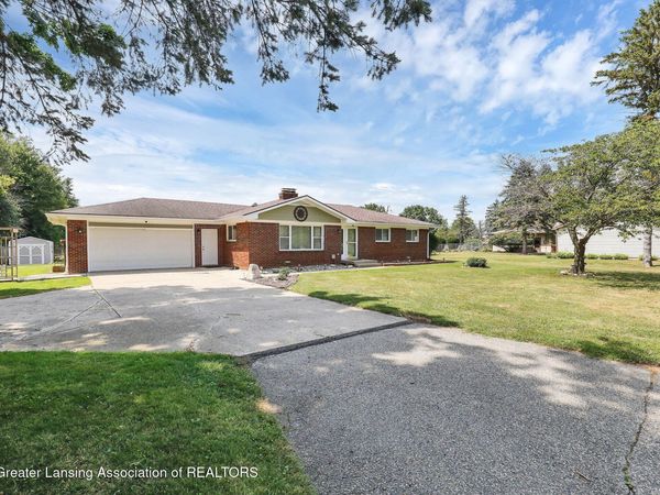 156 S Michigan Road, Eaton Rapids, MI 48827