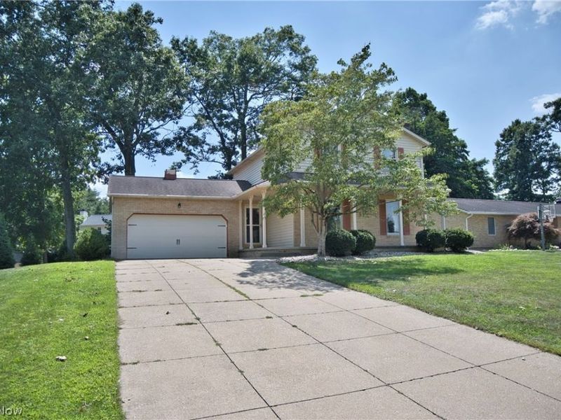 2758 Parkplace Drive , Uniontown, OH 44685 Photo 2