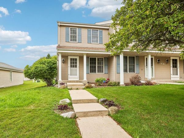 2070 Cliff Alex COURT S, Unit A, Waukesha, WI 53189
