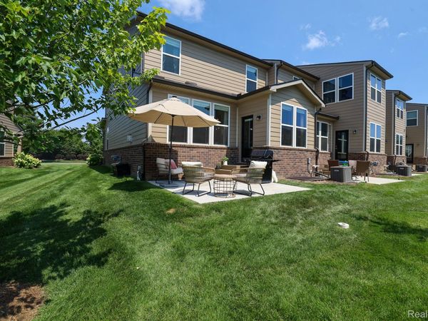 1983 Addison Circle, Commerce Township, Mi 48390