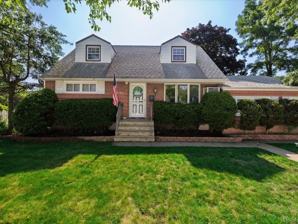 1582 Bellmore Road , Bellmore, NY 11710