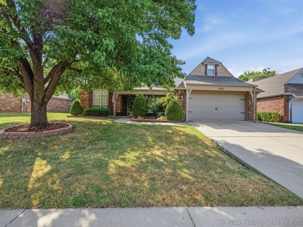 11608 E 102nd Street N, Owasso, OK 74055