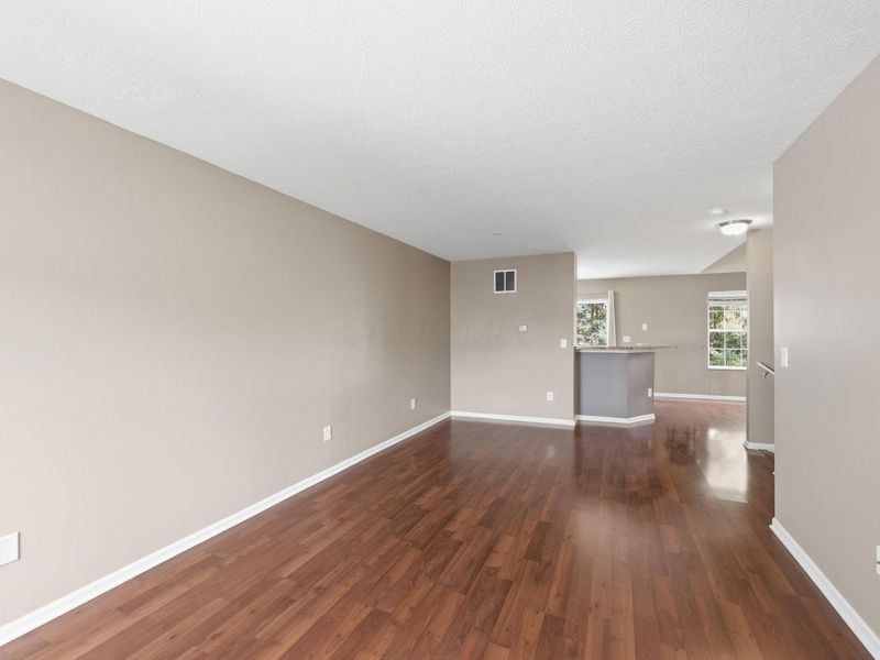 1074 Marsala Avenue , Columbus, OH 43228 Photo 7