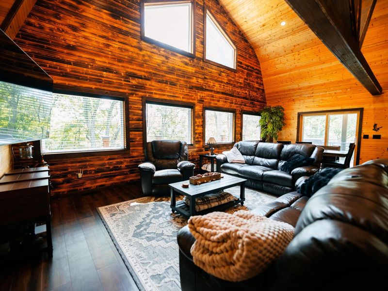 12089 Cantwell Cliffs Road , Rockbridge, OH 43149 Photo 14