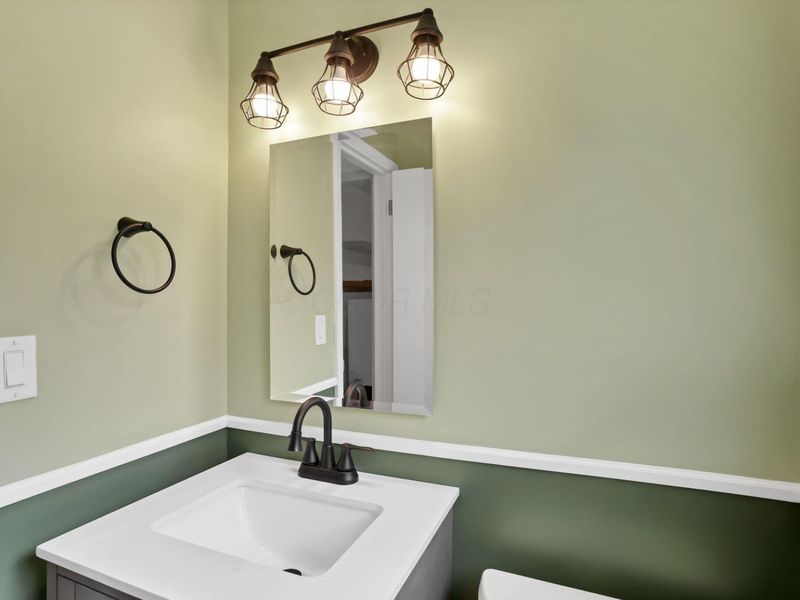 5180 Meadowbrook Drive , Columbus, OH 43207 Photo 24