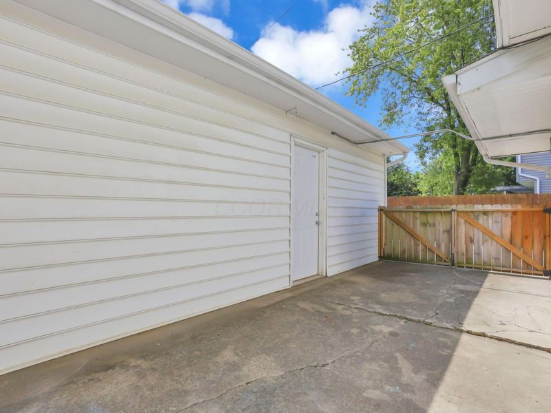 5180 Meadowbrook Drive , Columbus, OH 43207 Photo 45