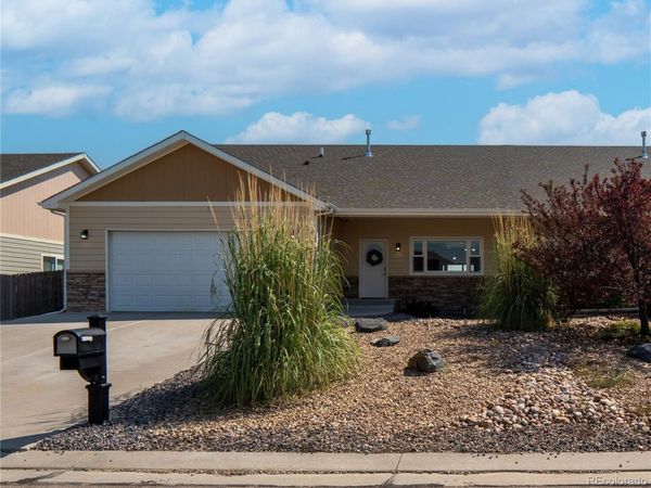 1050 Viewridge Road , Bennett, CO 80102