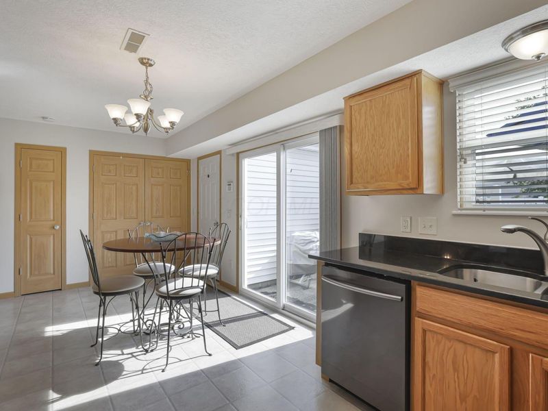 5968 Ruihley Way , Westerville, OH 43081 Photo 10
