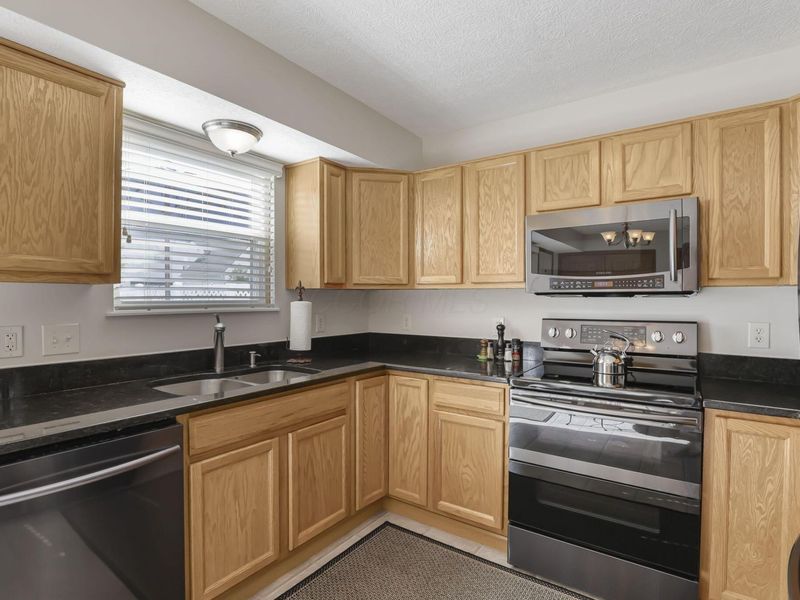 5968 Ruihley Way , Westerville, OH 43081 Photo 9