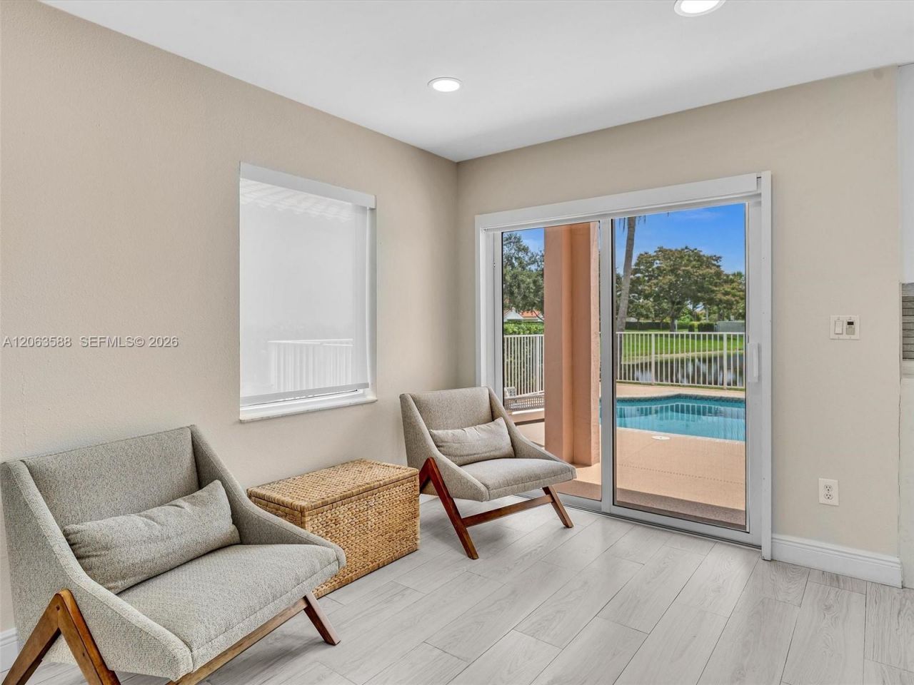 1385 NW 192nd Ter, Pembroke Pines, FL 33029 Photo