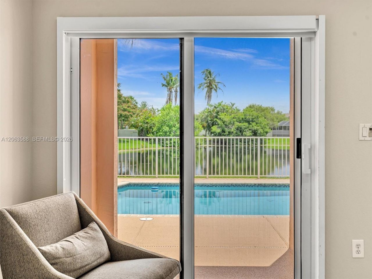 1385 NW 192nd Ter, Pembroke Pines, FL 33029 Photo