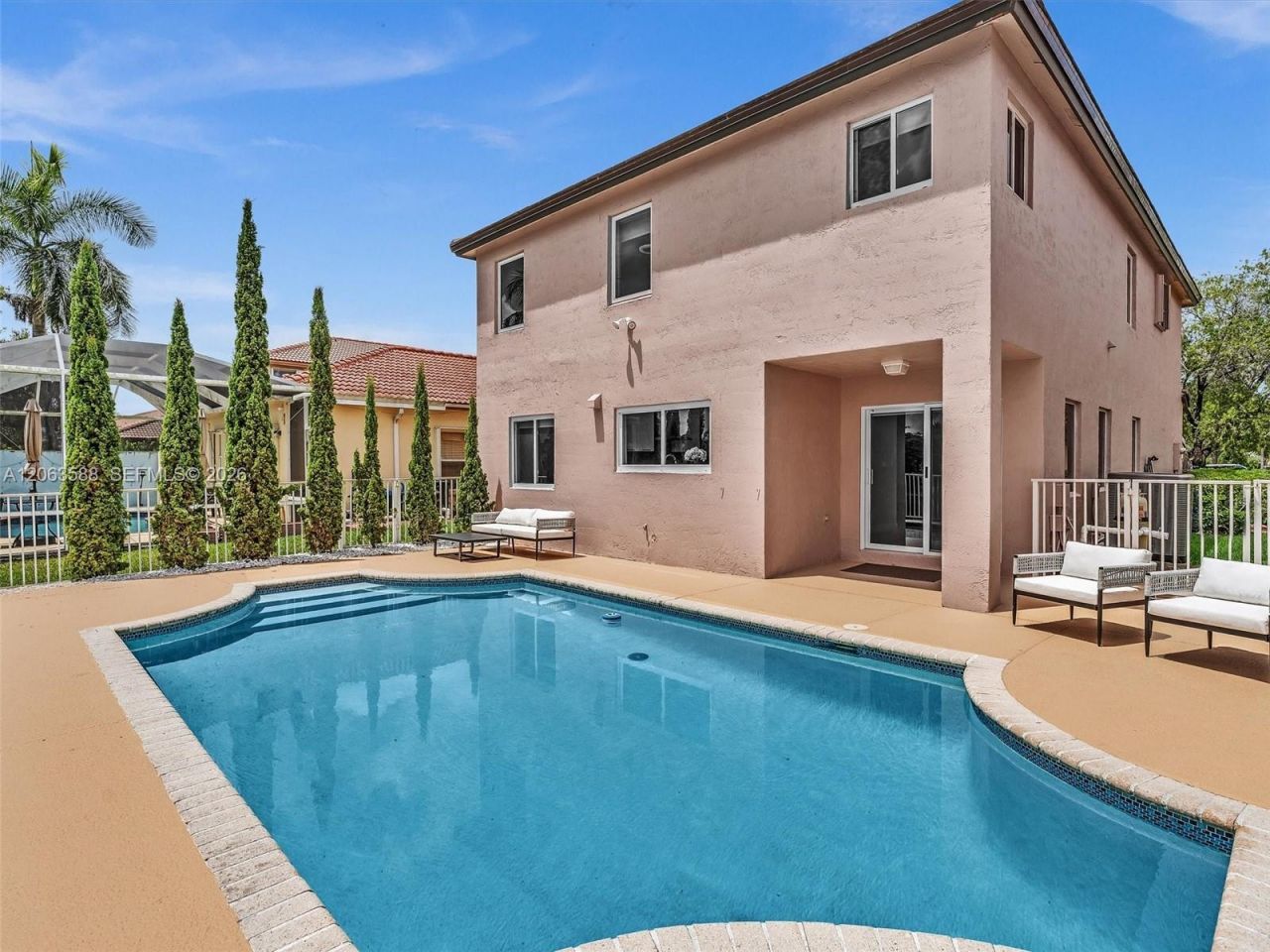 1385 NW 192nd Ter, Pembroke Pines, FL 33029 Photo