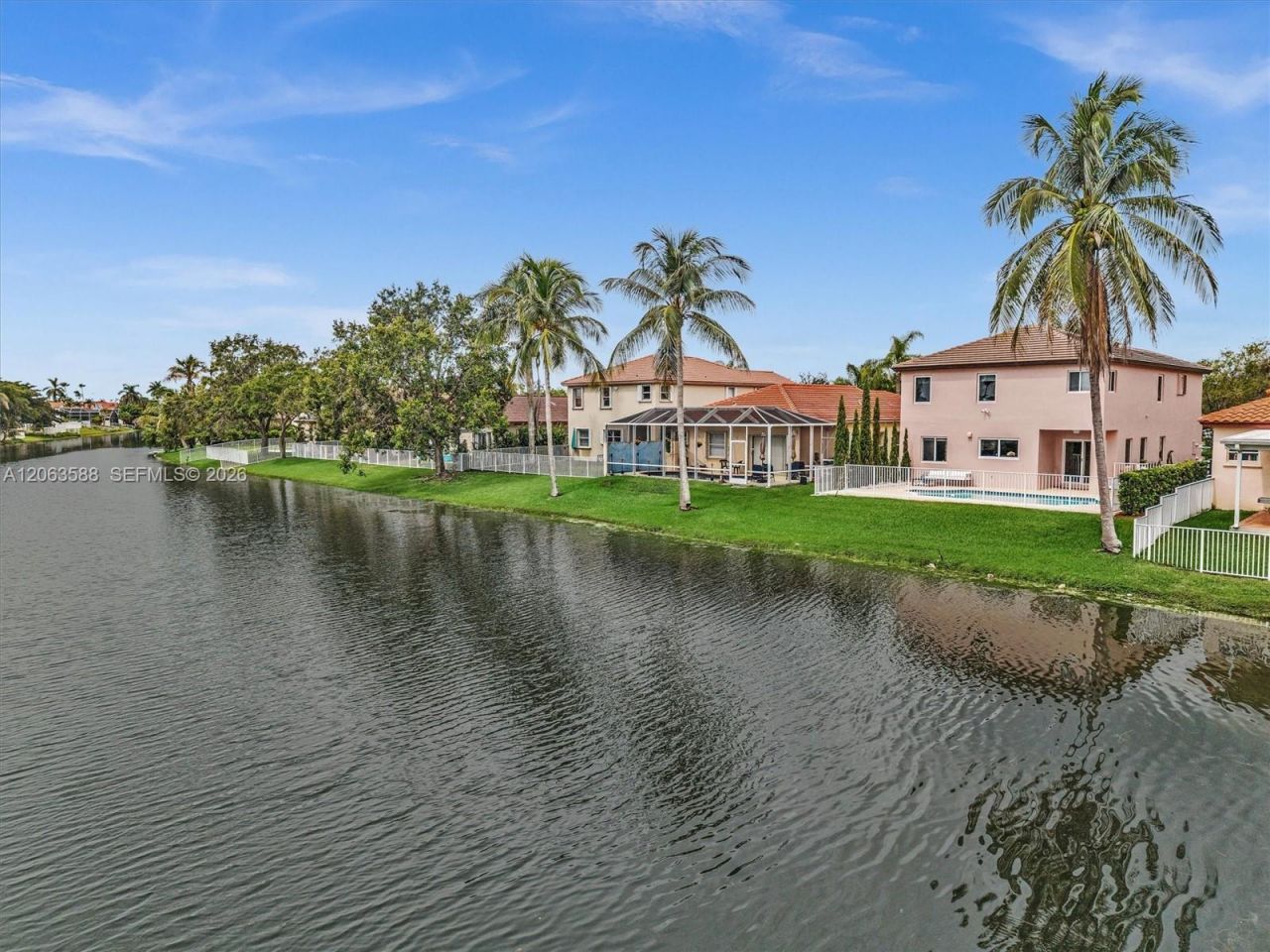 1385 NW 192nd Ter, Pembroke Pines, FL 33029 Photo