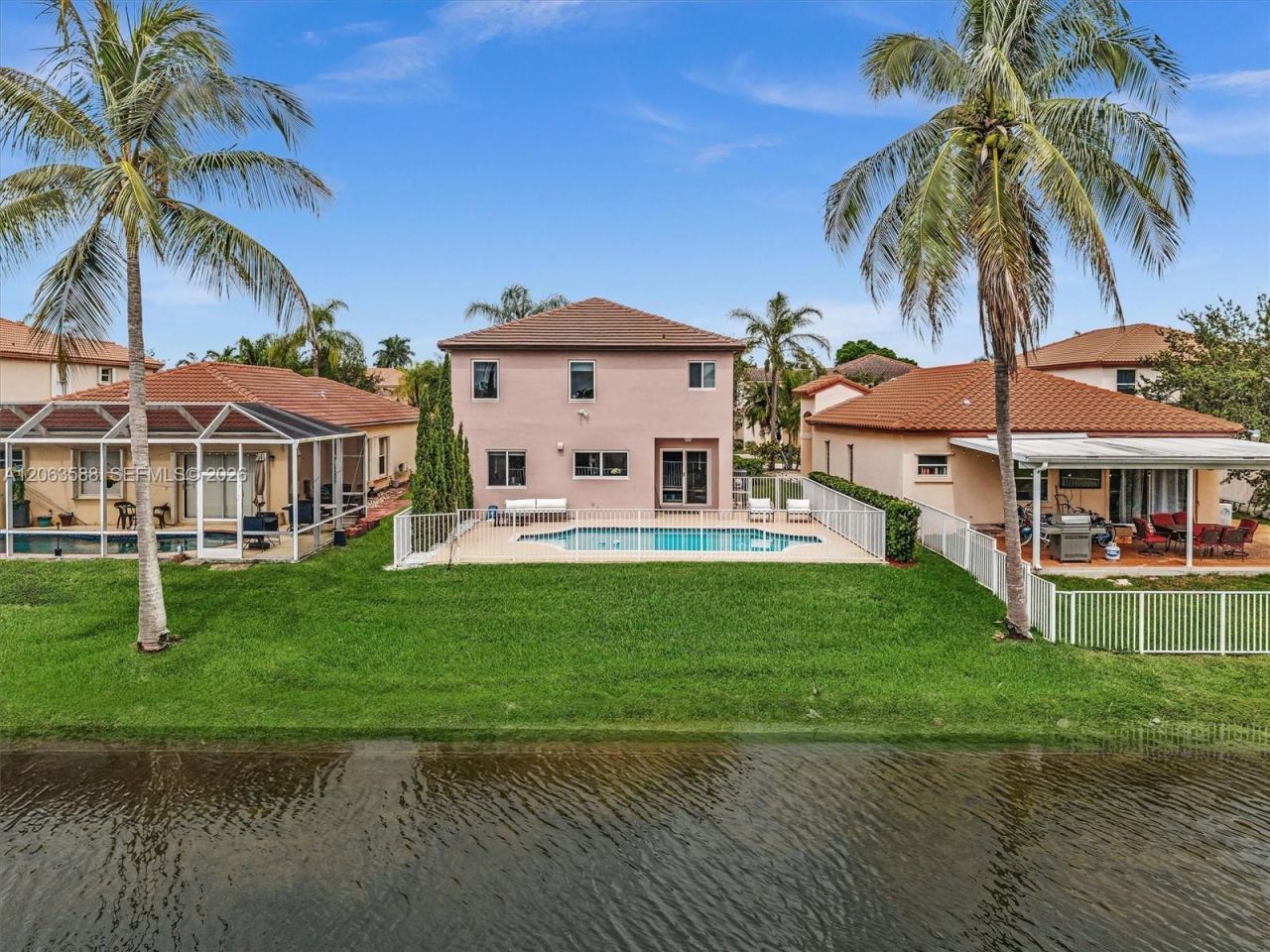 1385 NW 192nd Ter, Pembroke Pines, FL 33029 Photo