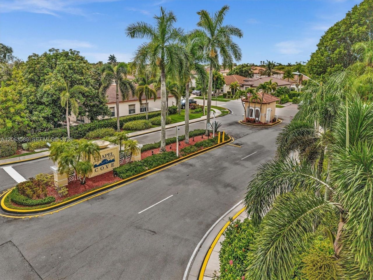 1385 NW 192nd Ter, Pembroke Pines, FL 33029 Photo