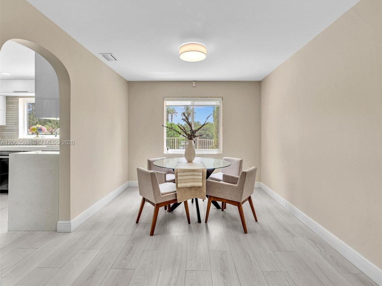 1385 NW 192nd Ter, Pembroke Pines, FL 33029 Photo