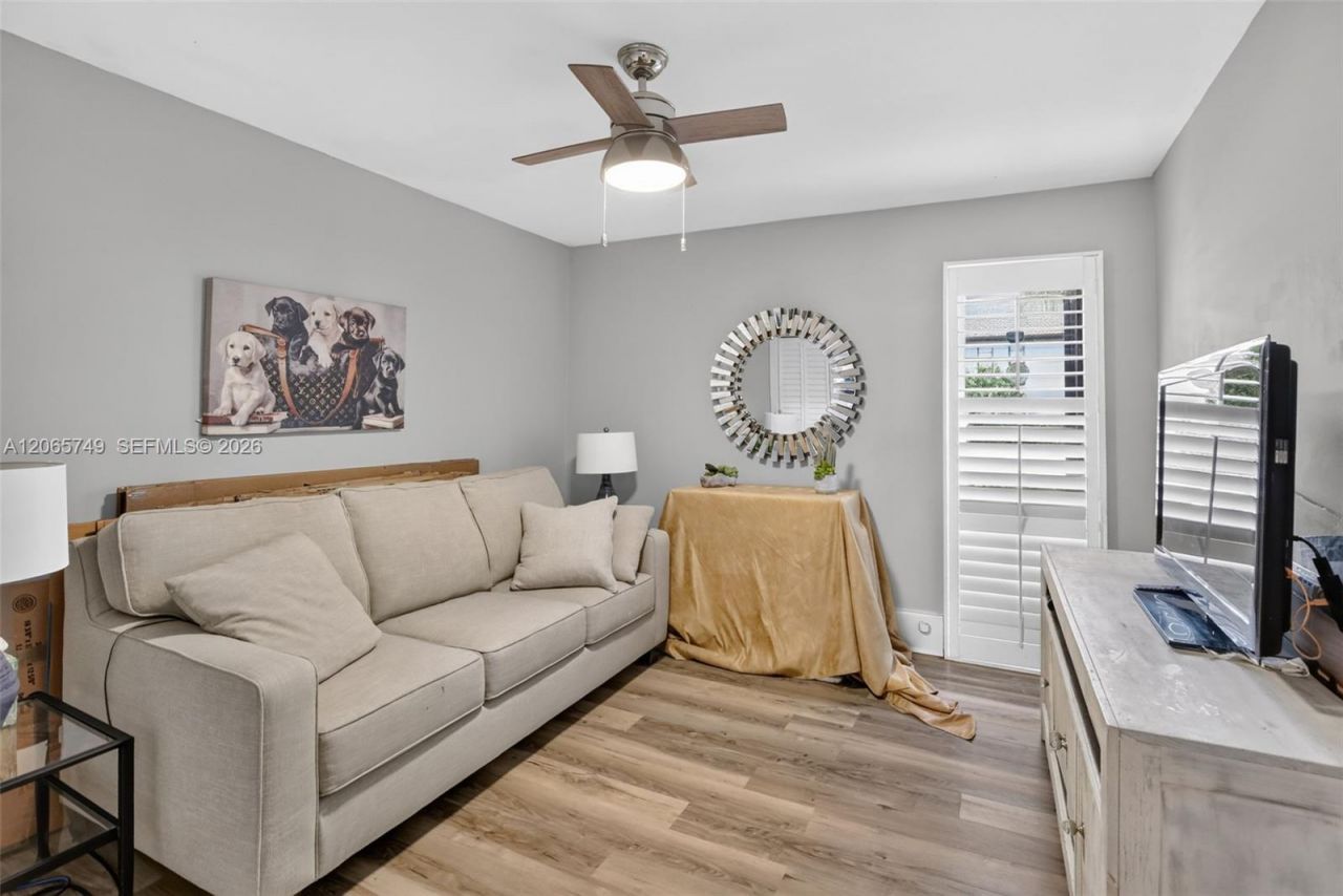 958 Mockingbird Ln , Unit 515, Plantation, FL 33324 Photo
