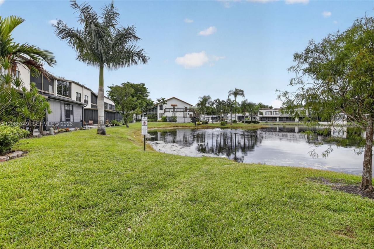 958 Mockingbird Ln , Unit 515, Plantation, FL 33324 Photo