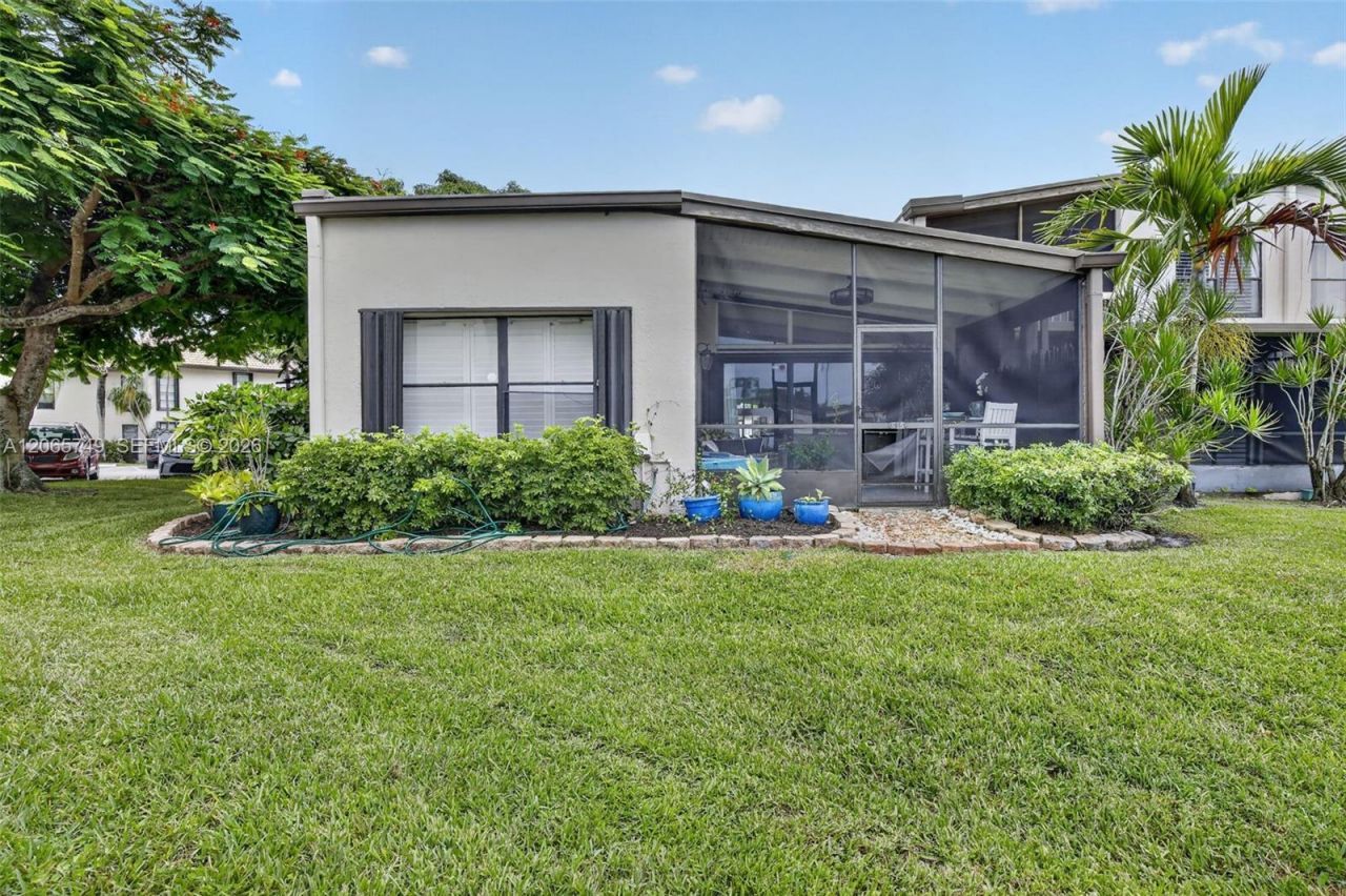 958 Mockingbird Ln , Unit 515, Plantation, FL 33324 Photo