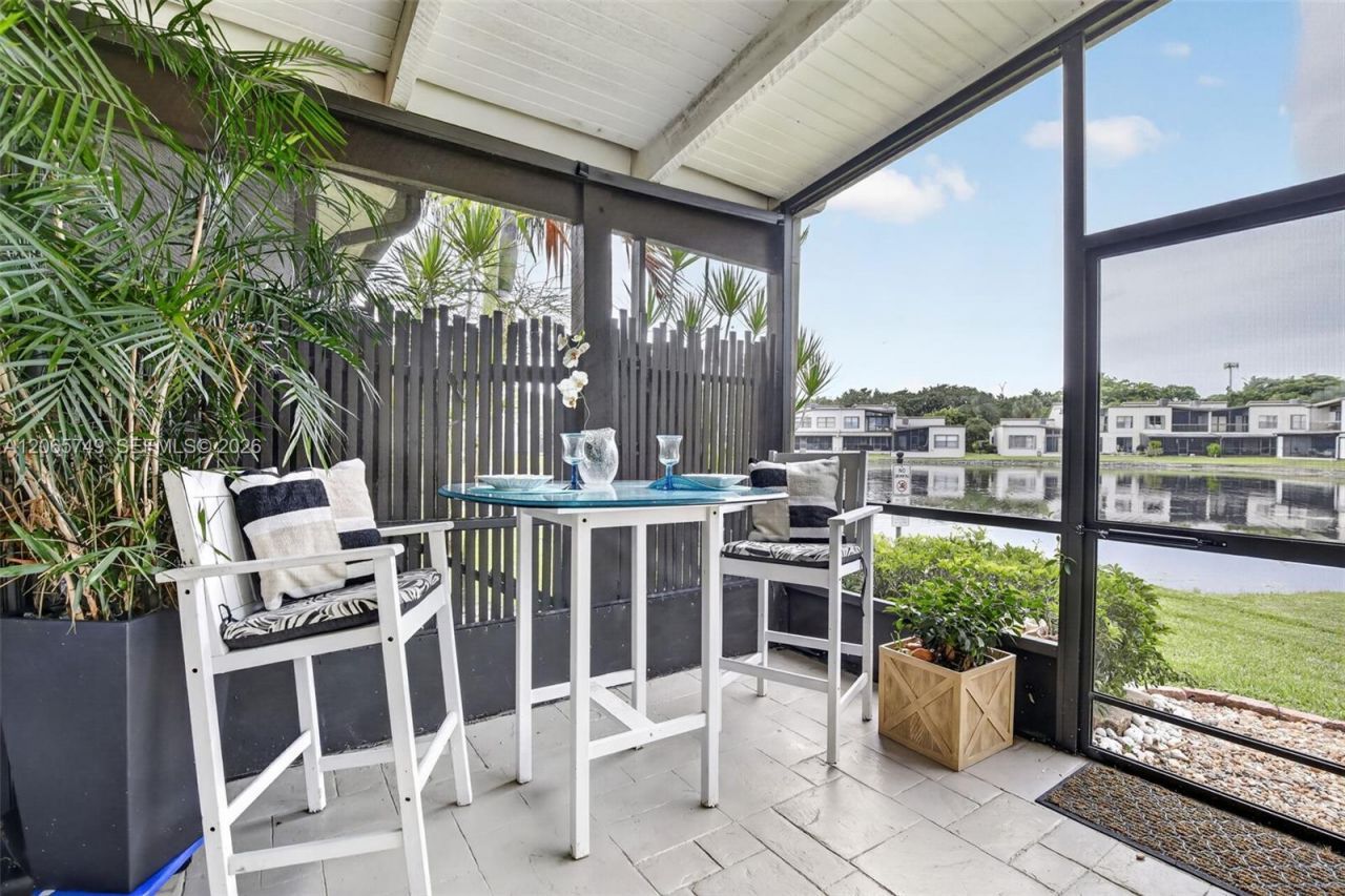 958 Mockingbird Ln , Unit 515, Plantation, FL 33324 Photo