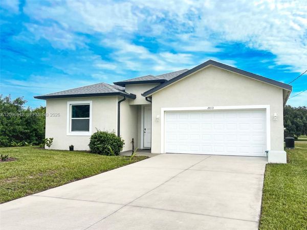 2013 Odessa Circle , La Belle, FL 33935