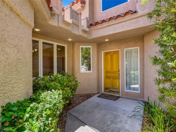 8275 Round Hills Circle, Las Vegas, NV 89113