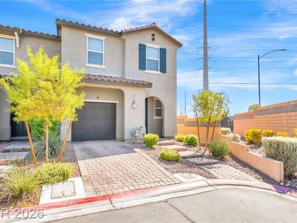 5692 Calm Season Street, Las Vegas, NV 89118