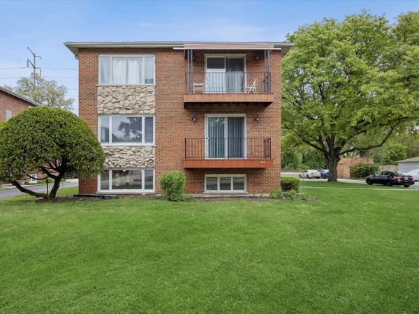 801 Barnsdale Road , Unit 2, La Grange Park, IL 60526