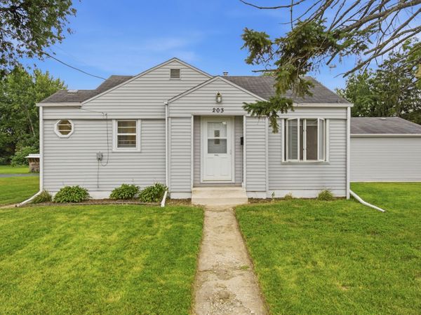 203 Pearl Avenue , Loves Park, IL 61111