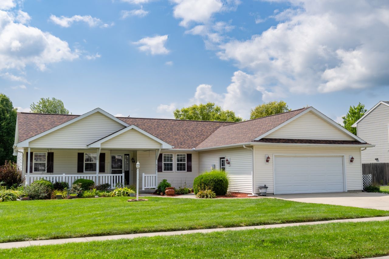 511 Winston Drive, Saint Joseph, IL 61873 Main Photo