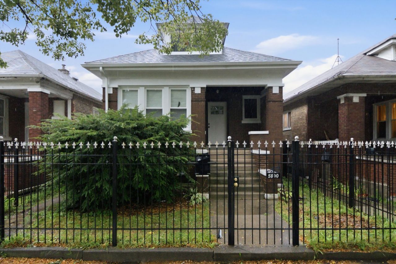 5840 S Artesian Avenue, Chicago, IL 60629 Main Photo
