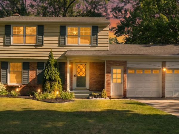 1731 Clearbrook Street SE, Grand Rapids, MI 49508