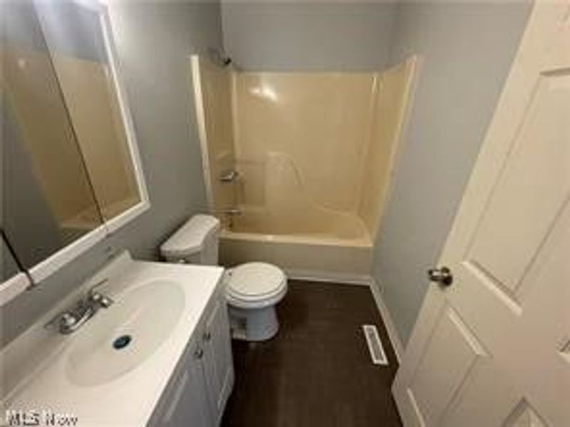 20350 Westport Avenue , Euclid, OH 44123 Photo 3