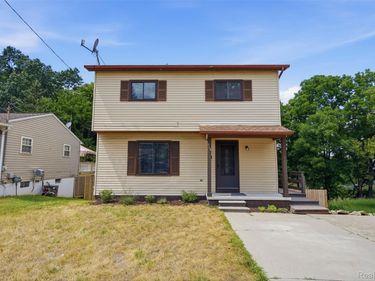 968 Parallel Street, Fenton, Mi 48430