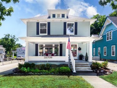 33709 Grand River Avenue, Farmington, Mi 48335