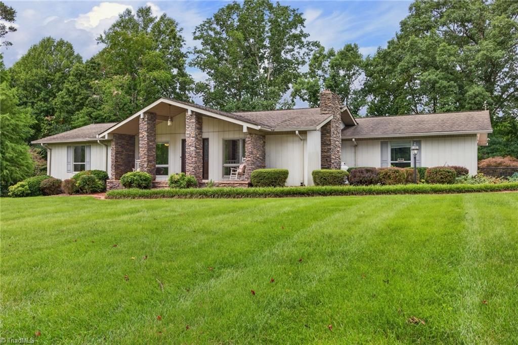 323 Nurse Road, Ararat, NC 27007 Main Photo