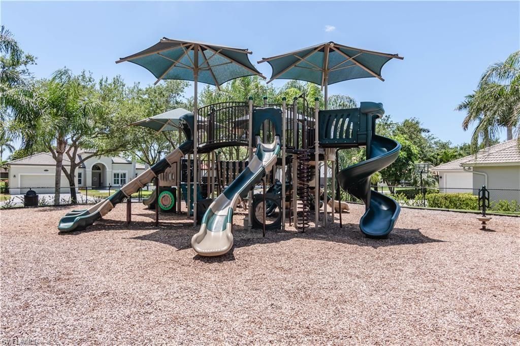 14636 Beaufort Cir, Naples, FL 34119 Photo