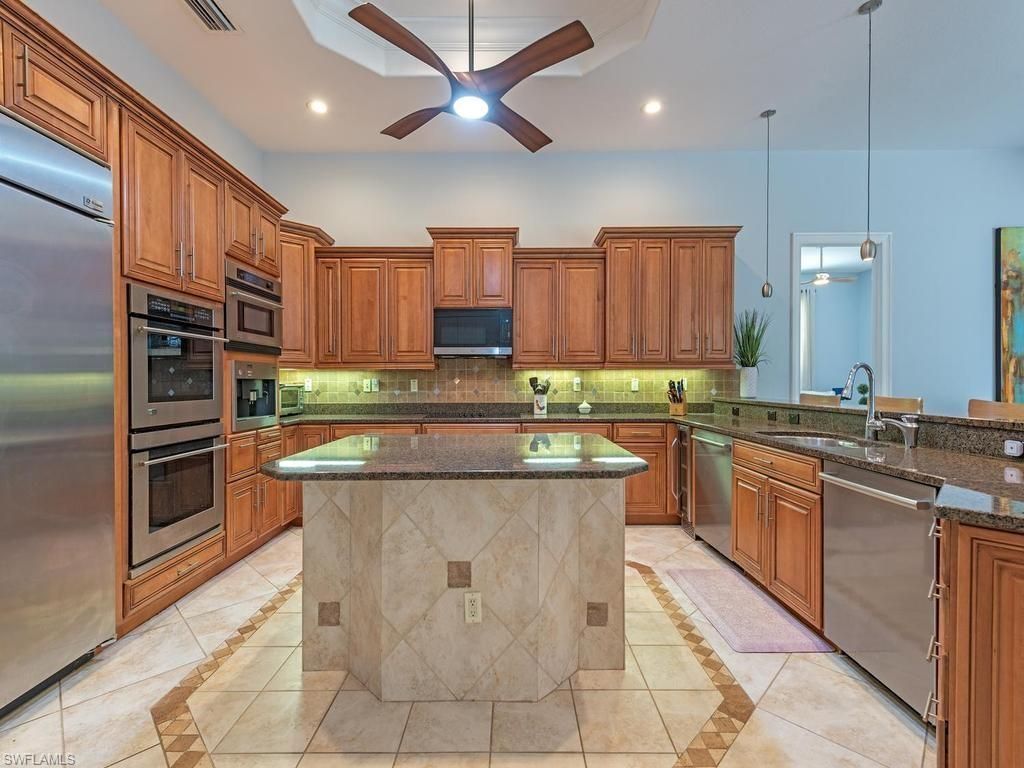 14636 Beaufort Cir, Naples, FL 34119 Photo
