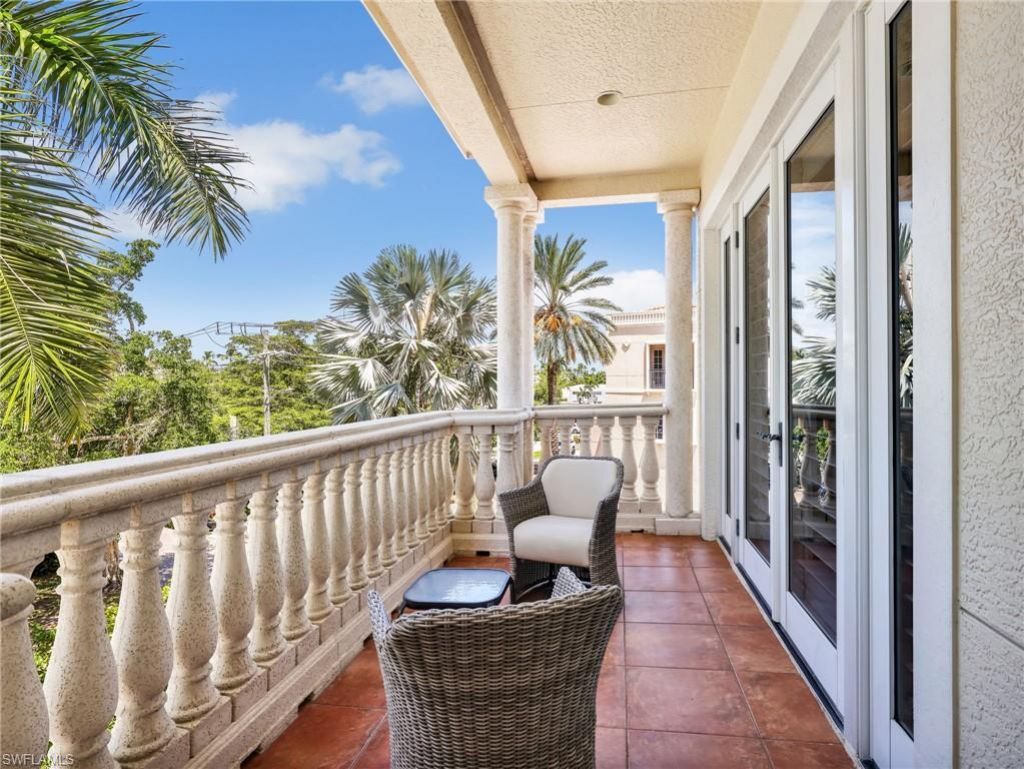625 6th Ave S, Unit B301, Naples, FL 34102 Photo