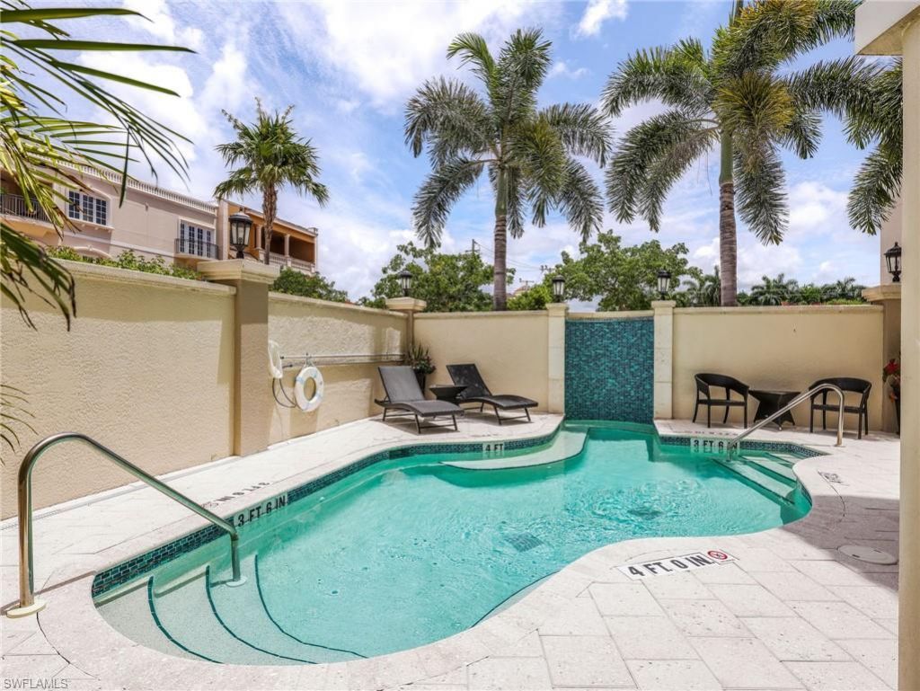 625 6th Ave S, Unit B301, Naples, FL 34102 Photo