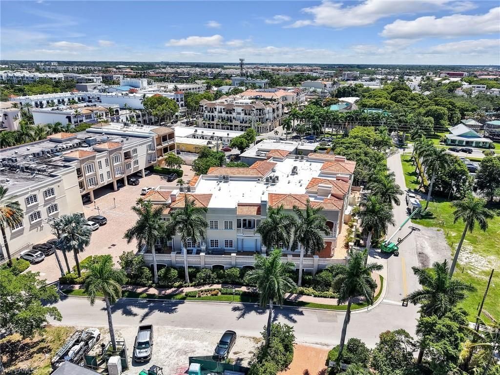 625 6th Ave S, Unit B301, Naples, FL 34102 Photo