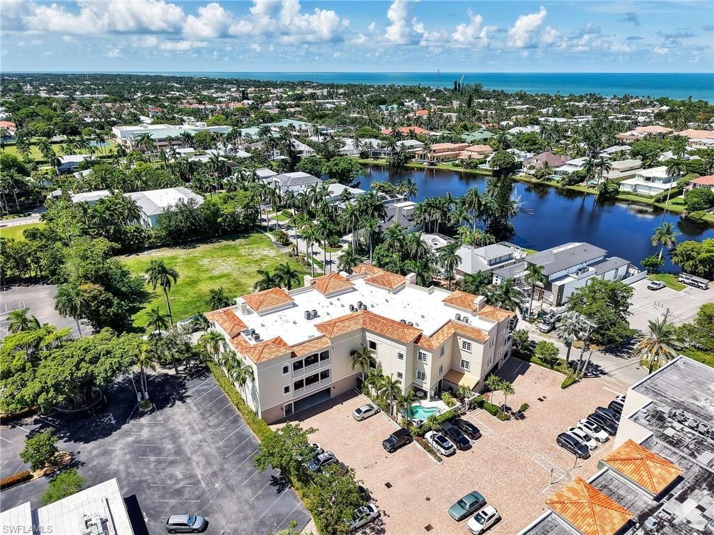 625 6th Ave S, Unit B301, Naples, FL 34102 Photo