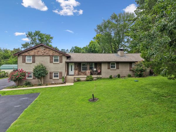 708 Glen Oaks Dr , Mount Juliet, TN 37122