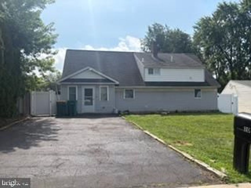 20 Inwood Road , Levittown, PA 19057 Main Photo