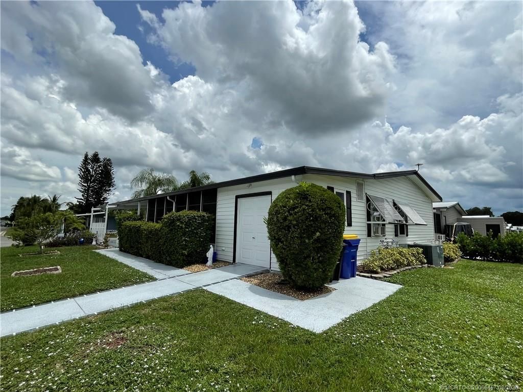 14340 SW Sand Wedge Drive, Indiantown, FL 34956 Photo